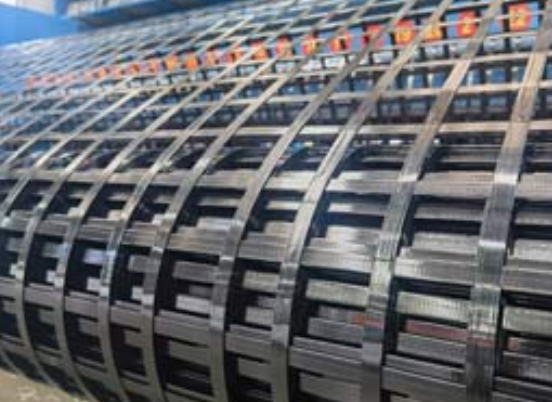 广饶钢塑土工格栅：基建“隐形脊梁”的绿色智造与长寿命进化论